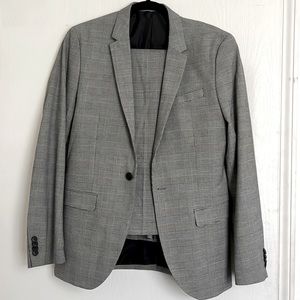 H&M plaid gray men’s “skinny fit” suit (36R jacket, 32R pants)